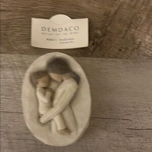 Willow Tree Embrace Figurine - Cream and Brown